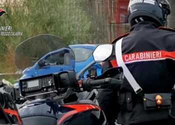 Sorpreso dai Carabinieri con manufatti in marmo e pietra di presunta provenienza illecita