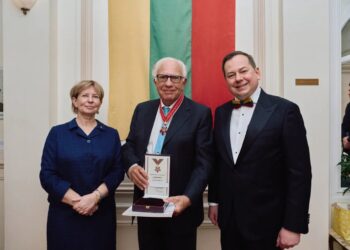 La Lituania conferisce al prof. Franco Borruto la “Stella della Diplomazia Lituana”