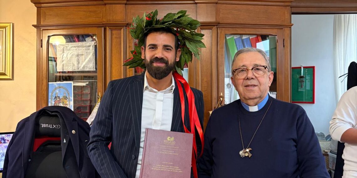 Dalla barca alla laurea, la storia di riscatto sociale e speranza di un giovane immigrato