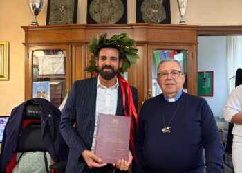 Dalla barca alla laurea, la storia di riscatto sociale e speranza di un giovane immigrato