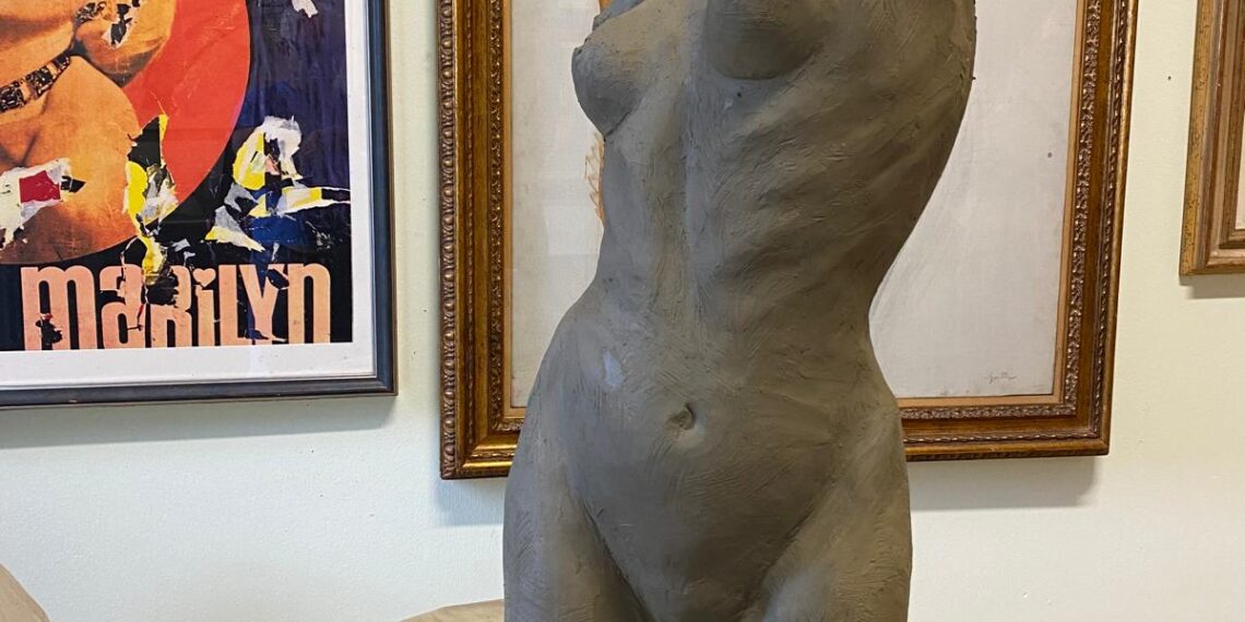 Esposta al Museo delle Arti di Catanzaro la scultura “Torso di donna”‘ di Luigi Verrino