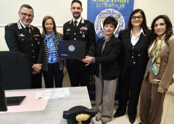 Il Soroptimist di Palmi ha donato un kit “Una Stanza tutta per sé…portatile” ai Carabinieri