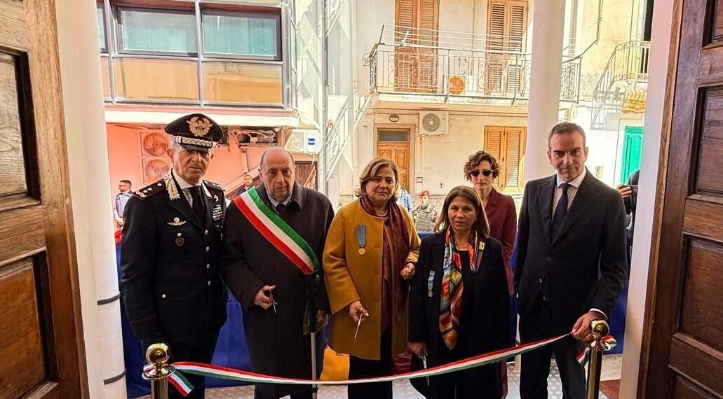 Si è svolta a Scilla la cerimonia di inaugurazione della stazione dei Carabinieri a Antonino Fava e Vincenzo Garofalo