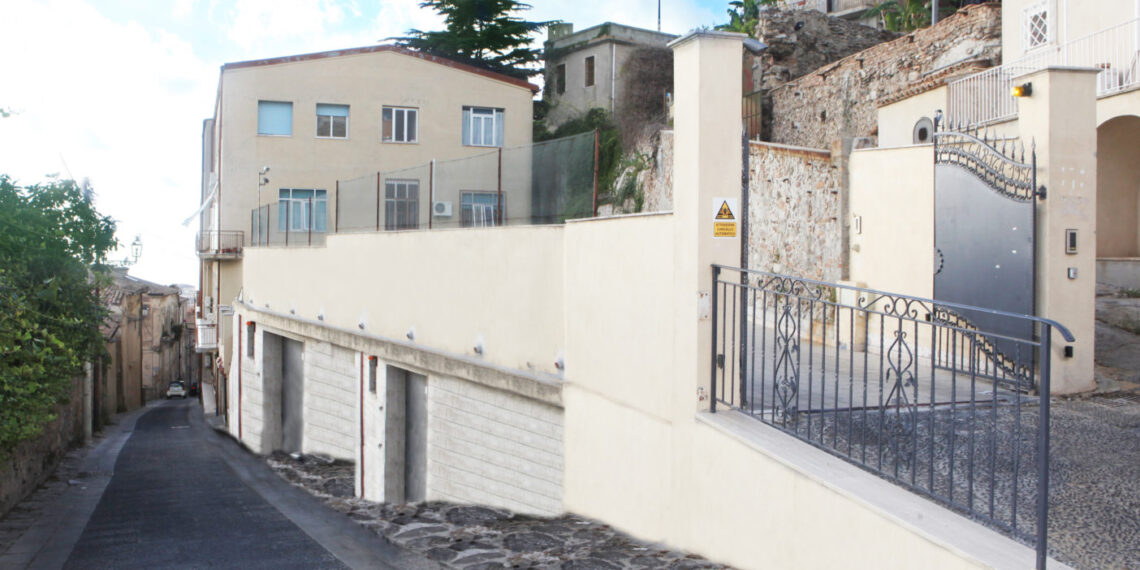 Non è accettabile mettere in crisi una struttura encomiabile come la Casa della Carità di Vibo Valentia