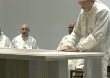 Vibo Valentia, mille fedeli alla cerimonia di Consacrazione della Chiesa della Sacra Famiglia