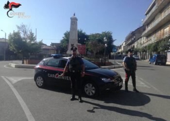 Non si ferma all’alt dei Carabinieri e fugge per 8 km