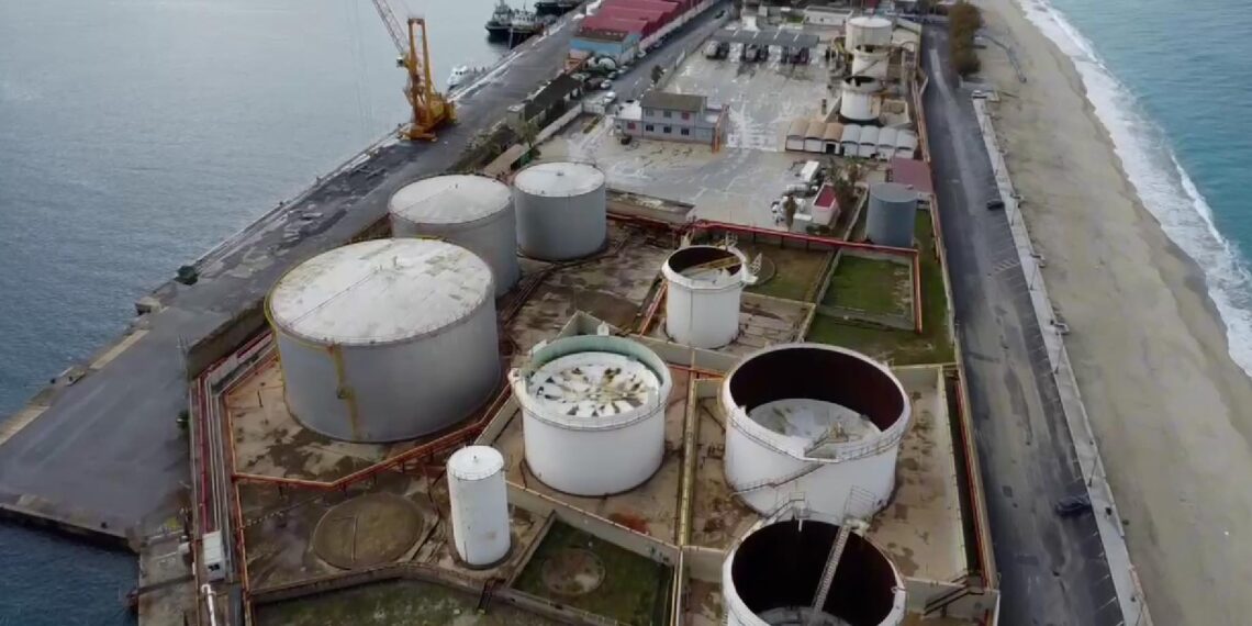 Delocalizzazione depositi costieri di Vibo Marina, per Prospettive Comuni è un passo avanti, ma è solo l’inizio