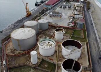 Delocalizzazione depositi costieri di Vibo Marina, per Prospettive Comuni è un passo avanti, ma è solo l'inizio 5 Delocalizzazione depositi costieri di Vibo Marina, per Prospettive Comuni è un passo avanti, ma è solo l’inizio