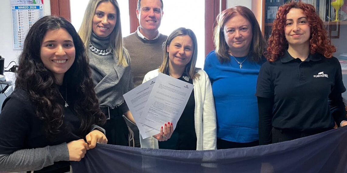 Calabria: Ambiente e giustizia si incontrano nel protocollo Plastic Free–Uepe