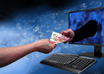 Truffavano i clienti facendosi pagare in anticipo per mezzi agricoli usati mai consegnati 11 Truffavano i clienti facendosi pagare in anticipo per mezzi agricoli usati mai consegnati