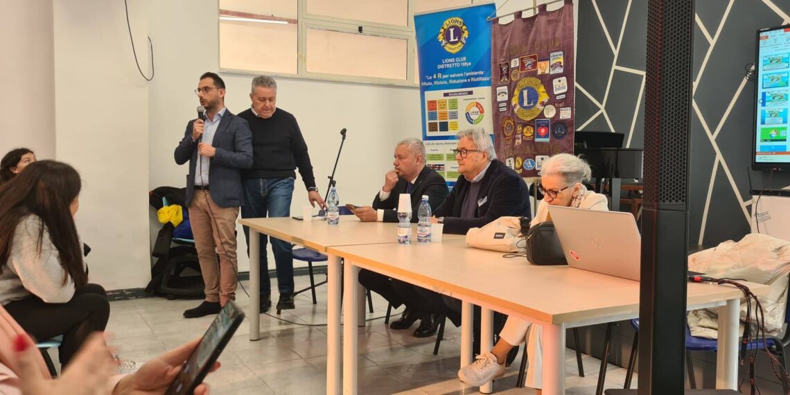Il service del Lions Club di Vibo Valentia, le 4R per educare al futuro sostenibile