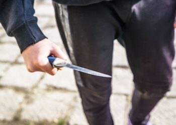 Minori armati, società disarmata: +182% di minori denunciati per armi in 10 anni e quasi 4.000 rapine