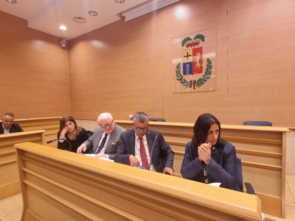AL CENTRO ZAPPIA ARENA LANDOLINA E GAMBINO