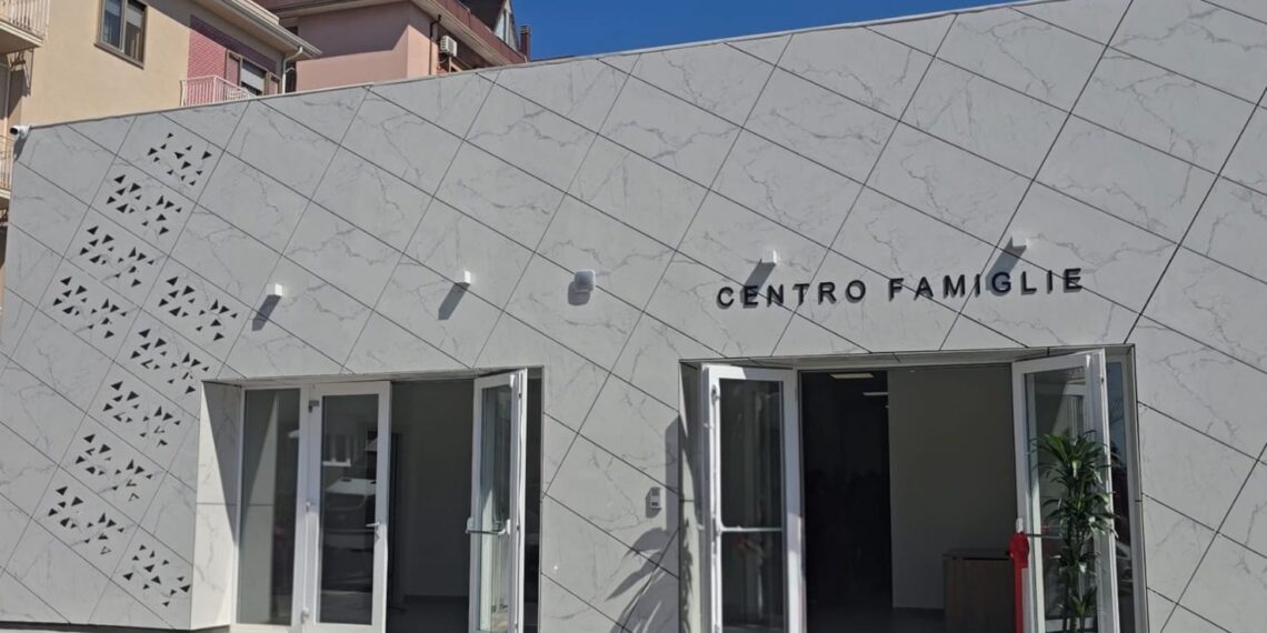 Inaugurato il Centro per la Famiglia: presenti autorità, associazioni e numerosi cittadini (VIDEO) 1 Inaugurato il Centro per la Famiglia: presenti autorità, associazioni e numerosi cittadini (VIDEO)