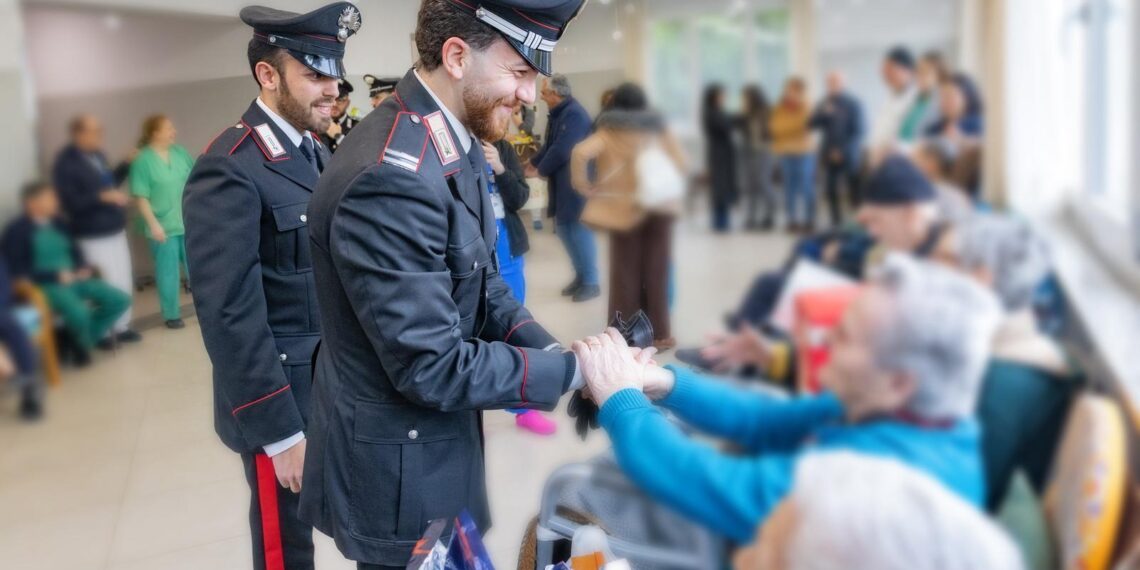 I Carabinieri in visita alla RSA di Oppido Mamertina, tra emozione e condivisione