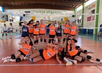 Volley, l’Under 14 della Todosport Vibo Valentia chiude al primo posto: ora la finale territoriale 5 Volley, l’Under 14 della Todosport Vibo Valentia chiude al primo posto: ora la finale territoriale