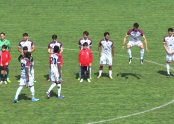 Calcio, assurdo harakiri della Vibonese che in casa riesce perdere una partita dopo essere stata sul 2-0 (VIDEO)