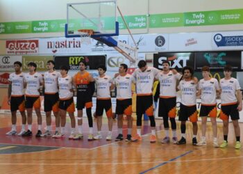 Basket, Catanzaro si aggiudica il derby con la Viola, che chiude la stagione al secondo posto (VIDEO)