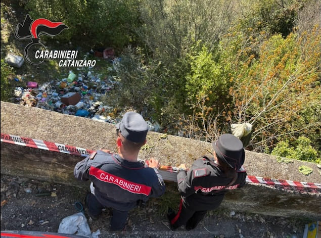 Scoperta discaria abusiva a Lamezia Terme 1 Scoperta discaria abusiva a Lamezia Terme