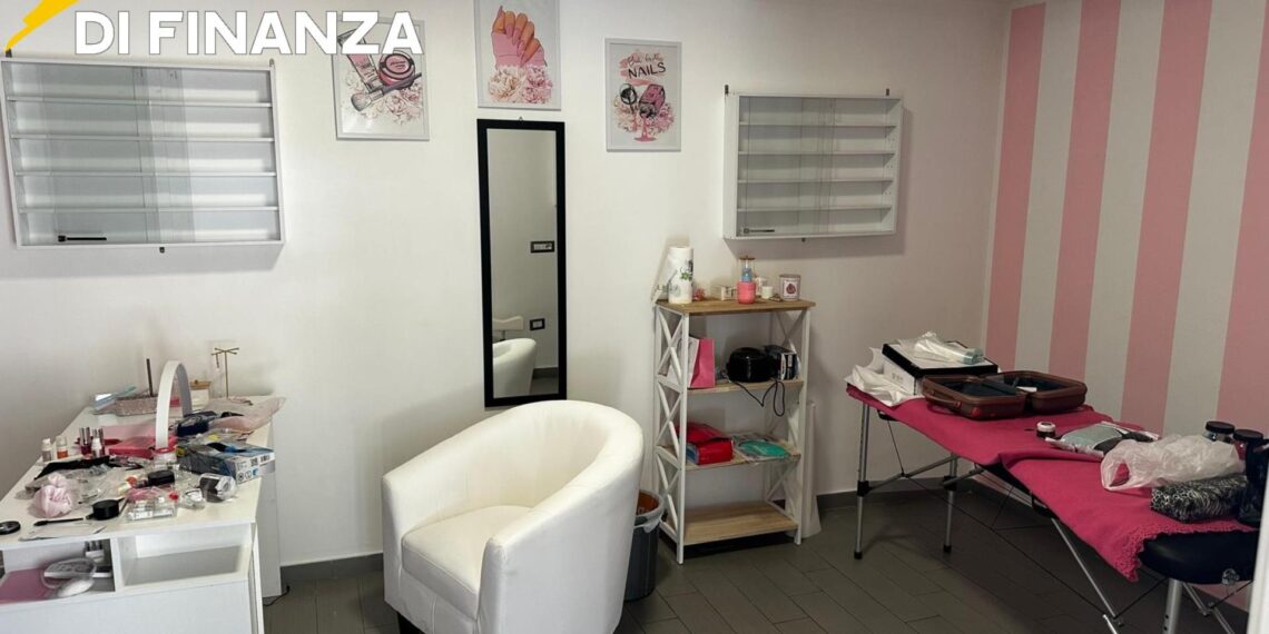 Scoperti a Crotone due studi di medicina estetica abusivi (VIDEO) 1 Scoperti a Crotone due studi di medicina estetica abusivi (VIDEO)
