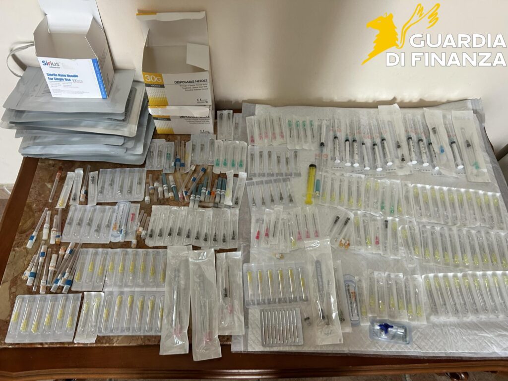 Scoperti a Crotone due studi di medicina estetica abusivi (VIDEO) 2 14052026 094534 3
