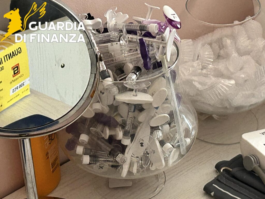 Scoperti a Crotone due studi di medicina estetica abusivi (VIDEO) 3 14052026 094556 5