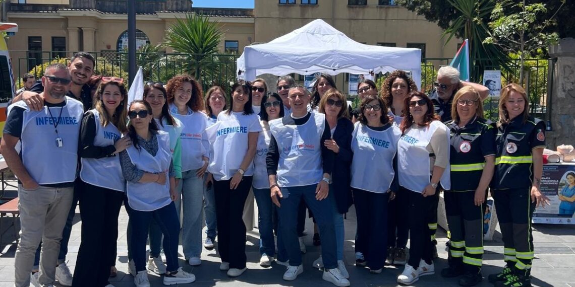 La salute scende in piazza. ASP, OPI e Associazione Augustus insieme per la Giornata dell’Infermiere