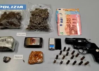 La Polizia arresta 32 persone in una piazza di spaccio a Reggio Calabria (VIDEO)