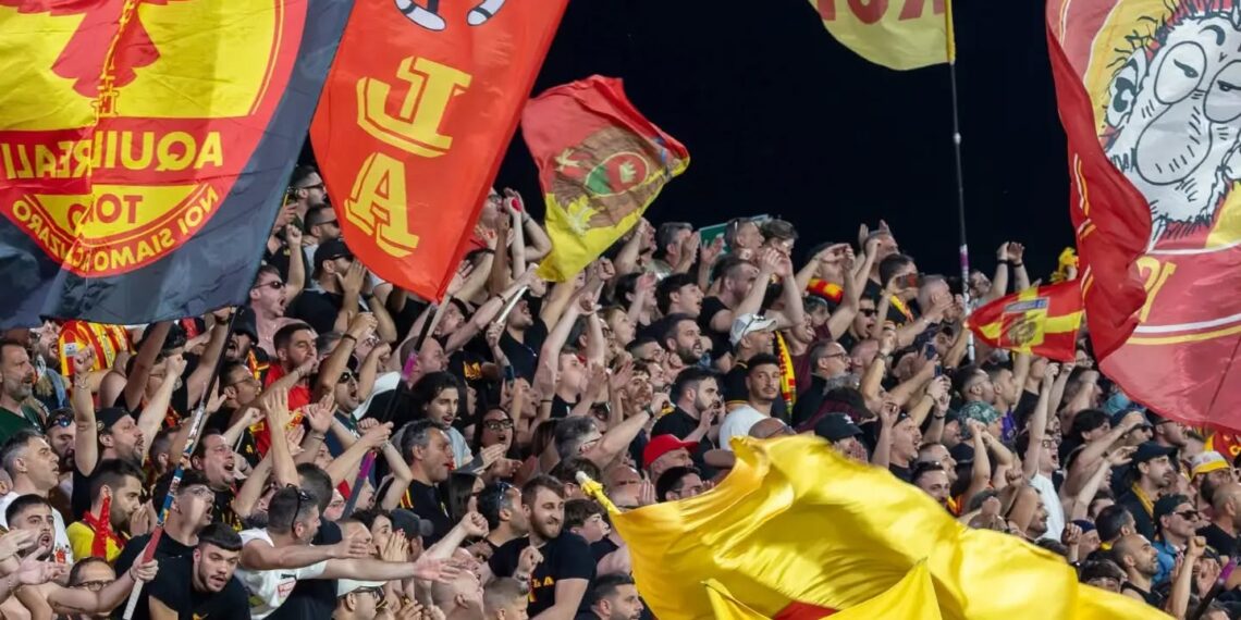 Noi siamo finalmente Catanzaro, non solo il Catanzaro. Dall’impresa sportiva possiamo essere la Calabria intera 1 Noi siamo finalmente Catanzaro, non solo il Catanzaro. Dall’impresa sportiva possiamo essere la Calabria intera