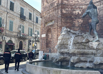 Incrementato il controllo del territorio con Carabinieri a piedi in tutti i centri del Catanzarese 4 Incrementato il controllo del territorio con Carabinieri a piedi in tutti i centri del Catanzarese