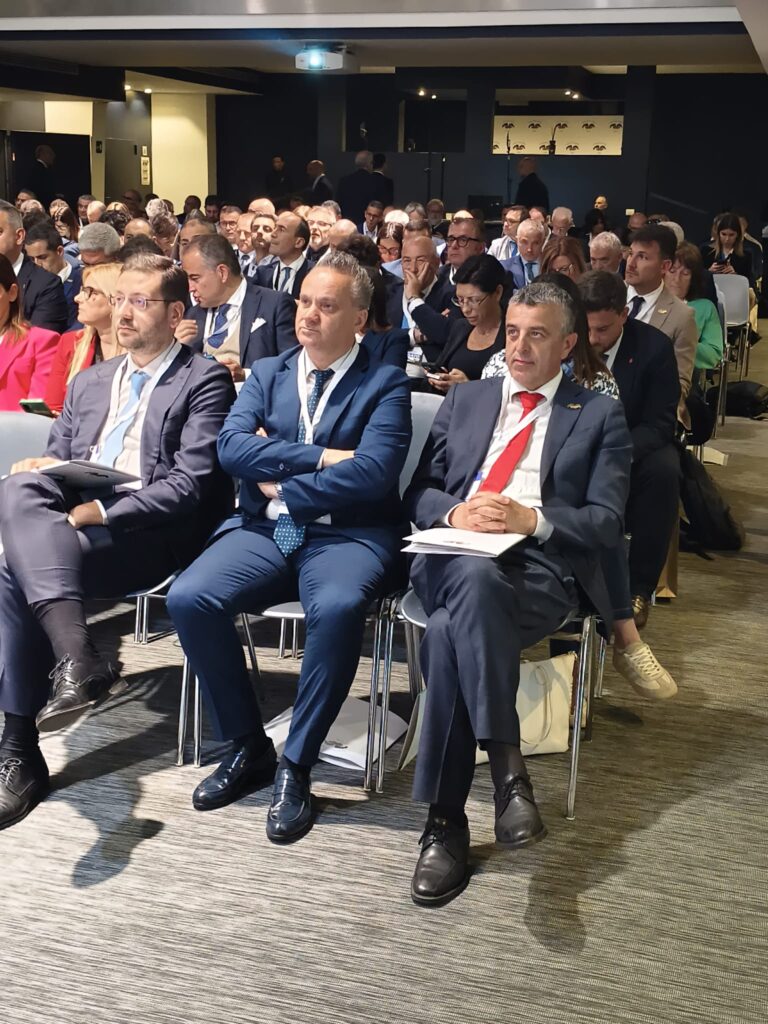 Barbalace e LAndolina seguono i lavori