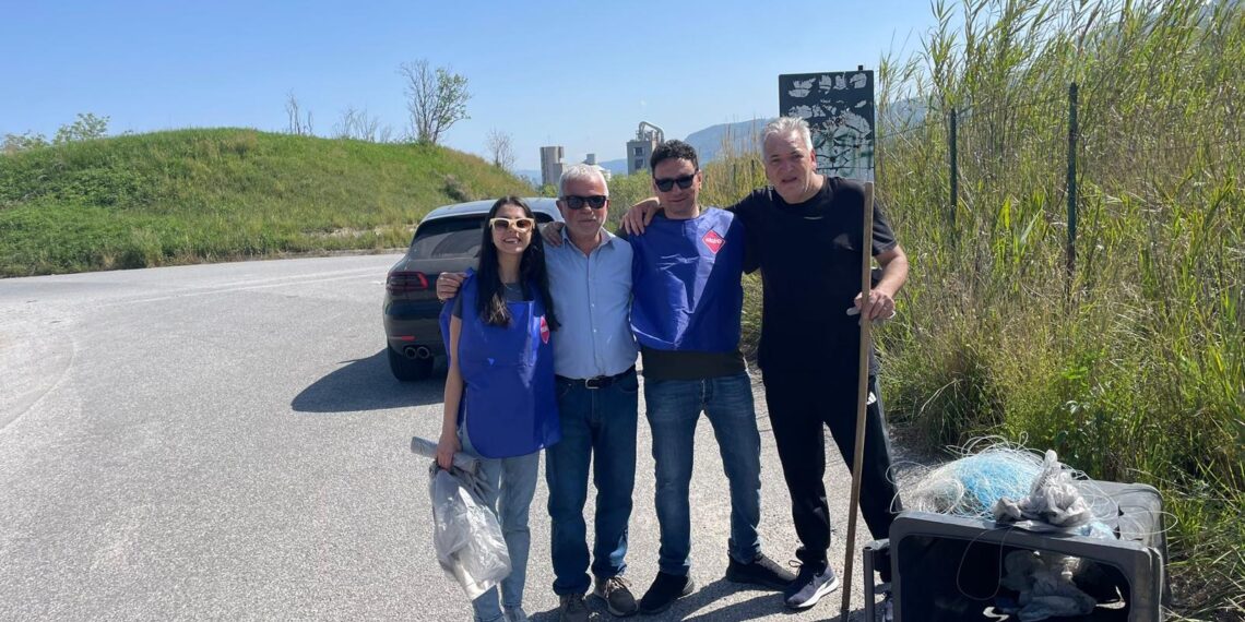 Grande partecipazione per la Giornata della terra: ripulita da tonnellate di rifiuti via San Pietro a Bivona