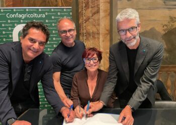 Rinnovato il Contratto degli Operai Agricoli e Florovivaisti 2026-2027. Barbalaco (Uil): “+5,1% in busta paga e più tutele” 6 Rinnovato il Contratto degli Operai Agricoli e Florovivaisti 2026-2027. Barbalaco (Uil): “+5,1% in busta paga e più tutele”