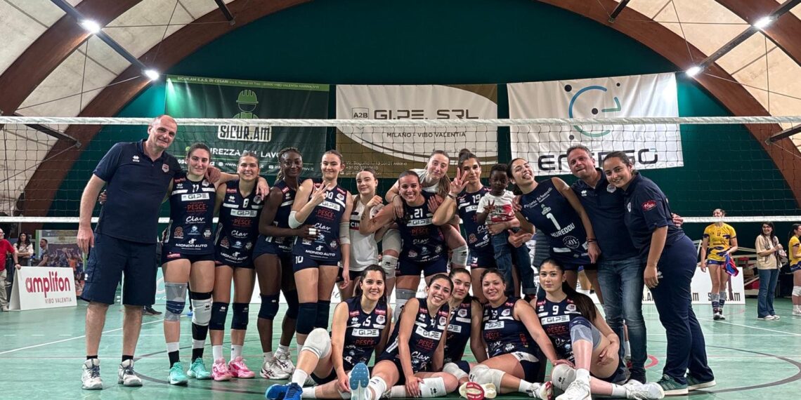 Volley, Todo Sport cuore e coraggio: la B2 resta a Vibo Valentia