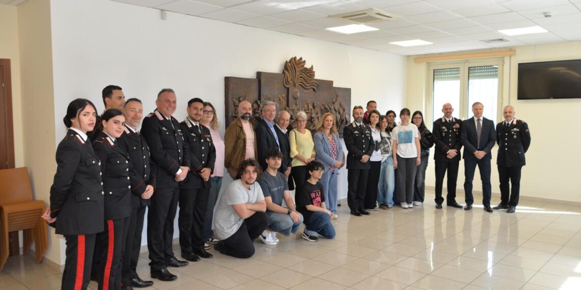 Il liceo artistico del polo liceale “Zaleuco – Oliveti – Panetta - Zanotti” di Siderno dona i Carabinieri di Locri un’ opera ritraente la battaglia di Culquaber 1 Il liceo artistico del polo liceale “Zaleuco – Oliveti – Panetta – Zanotti” di Siderno dona i Carabinieri di Locri un’ opera ritraente la battaglia di Culquaber