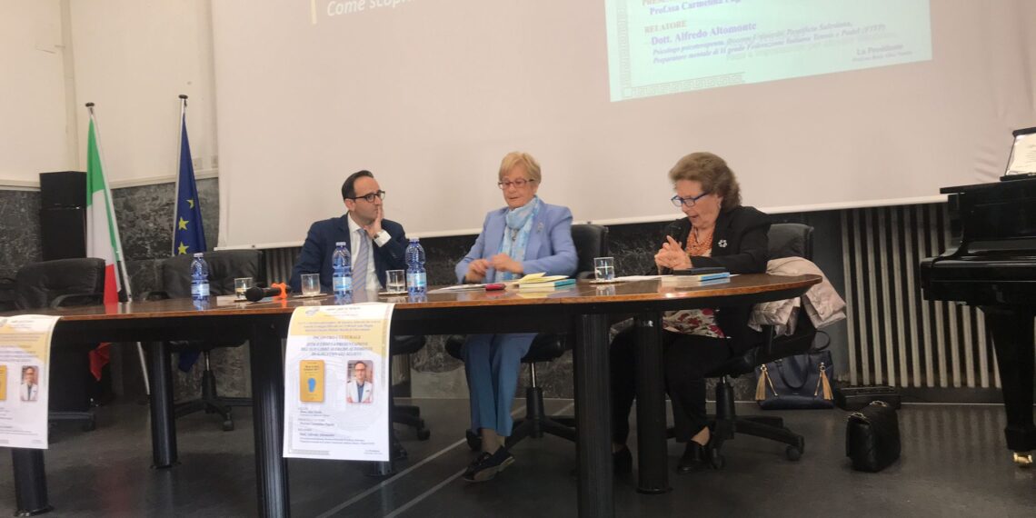 Al Liceo Classico Morelli, l’incontro con lo psicologo Alfredo Altomonte organizzato da “Radici per il Futuro”