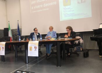Al Liceo Classico Morelli, l’incontro con lo psicologo Alfredo Altomonte organizzato da “Radici per il Futuro”