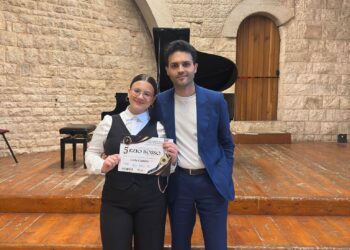 Giovane pianista vibonese allieva del Filangieri trionfa al Premio Internazionale “Ezio Bosso”. La soddisfazione del Convitto 4 Giovane pianista vibonese allieva del Filangieri trionfa al Premio Internazionale “Ezio Bosso”. La soddisfazione del Convitto