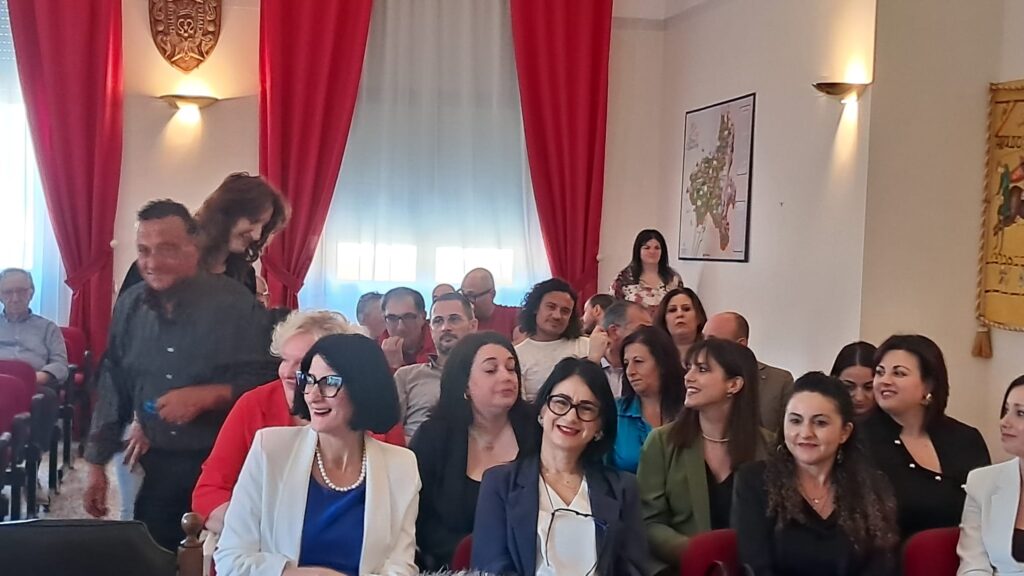Firma del contratto per la stabilizzazione TIS, a Mileto una giornata importante 6 WhatsApp Image 2026 05 26 at 19.49.11 1
