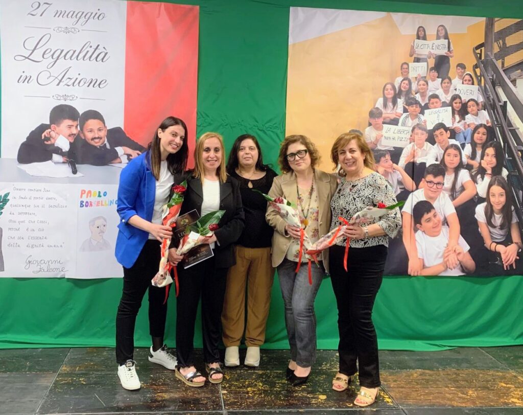 Vibo Valentia, alla Buccarelli il progetto educativo denominato "Legalità in azione" 3 WhatsApp Image 2026 05 28 at 14.32.05