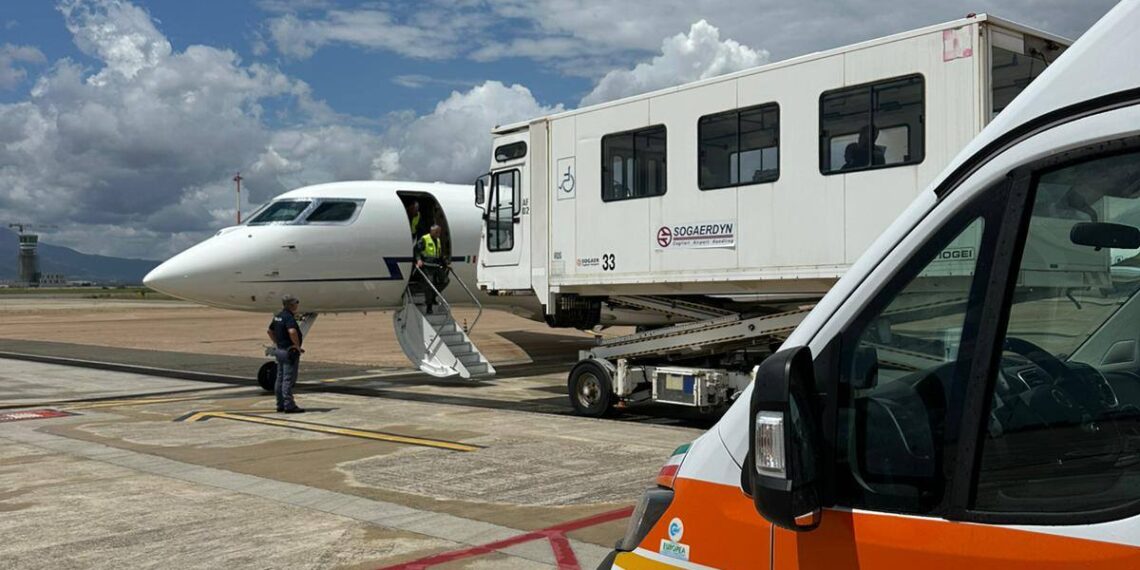 Doppia operazione di emergenza per l’Aeronautica Militare per trasportare due bambini in gravi condizioni 1 Doppia operazione di emergenza per l’Aeronautica Militare per trasportare due bambini in gravi condizioni