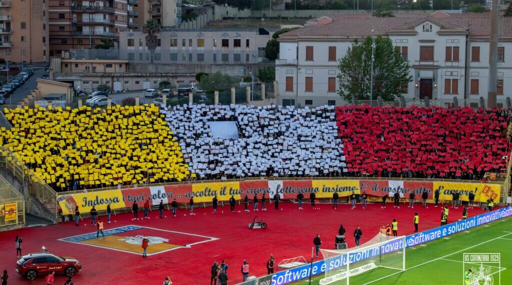 Play off: il Catanzaro del sogno che non finisce e di un presidente bello come la squadra che ha costruito… 1 Play off: il Catanzaro del sogno che non finisce e di un presidente bello come la squadra che ha costruito…