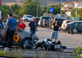 Incidente tra un'auto e uno scooter a Roccella Ionica 5 Incidente tra un’auto e uno scooter a Roccella Ionica