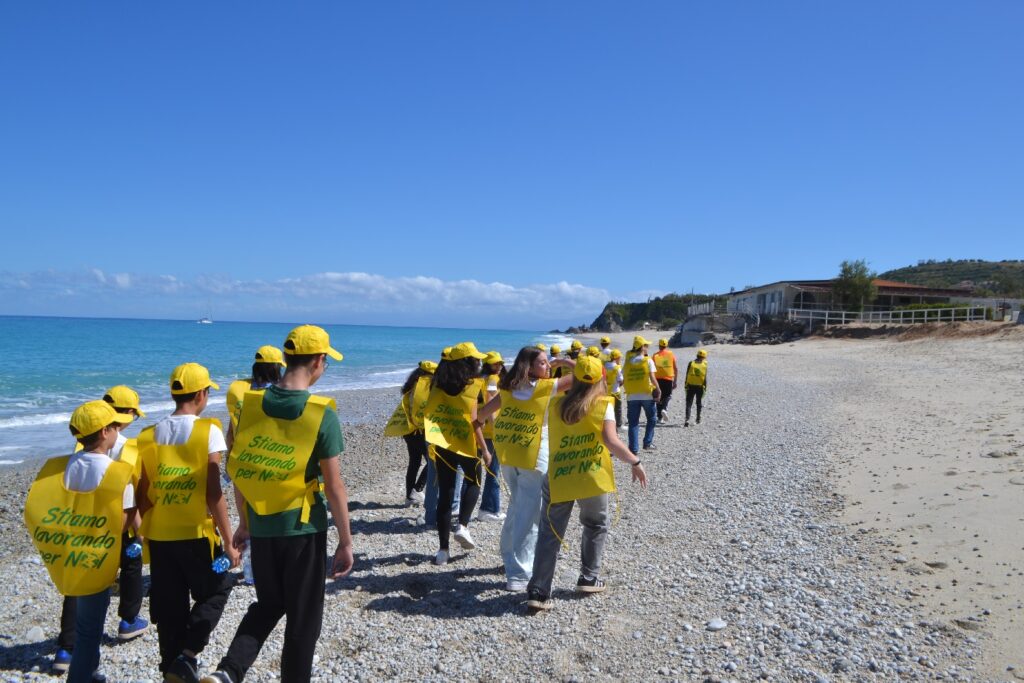 “Tiariamoli su - Tartabeach Tour” Pulizia delle spiagge e attività divulgativa sulle tartarughe marine a Zambrone 5 la2