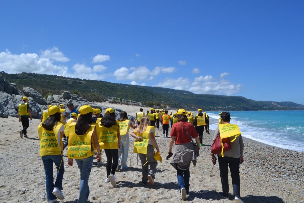 “Tiariamoli su - Tartabeach Tour” Pulizia delle spiagge e attività divulgativa sulle tartarughe marine a Zambrone 4 la3