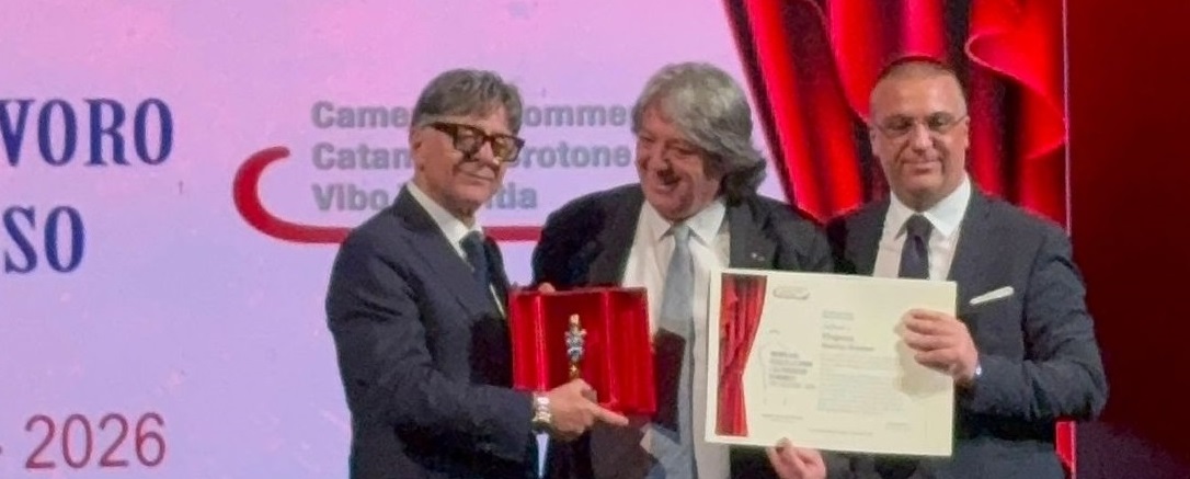 ViViPress e il Premio Speciale assegnato dalla Camera di Commercio 1 ViViPress e il Premio Speciale assegnato dalla Camera di Commercio