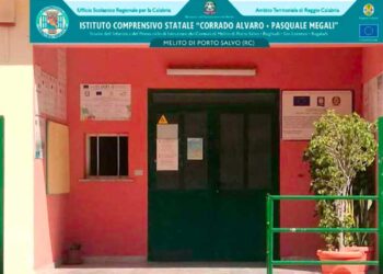 Il plesso scolastico P. Megali di Melito Porto Salvo da oggi è chiuso a causa della cadita di parti di cornicione