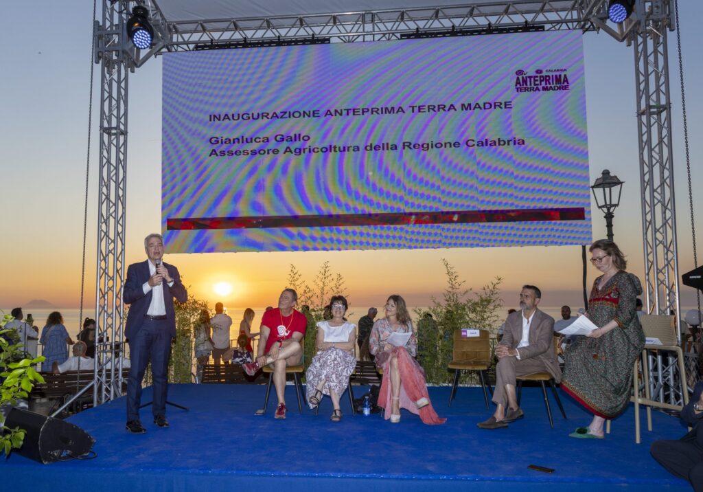 Anteprima Terra Madre: conclusa a Tropea la tre giorni all’insegna della straordinaria biodiversità della Calabria (VIDEO) 6 073A517119giugno scaled 1