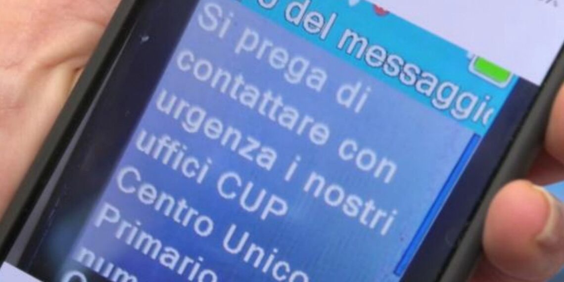 Truffa telefonica con finto SMS bancario: anziano raggirato a Crotone 1 Truffa telefonica con finto SMS bancario: anziano raggirato a Crotone