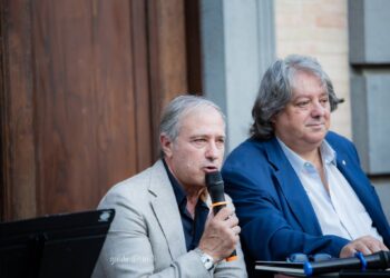 Poesia, fede e memoria nelle liriche di Domenico Nardo. Presentata la sua silloge "A tu per tu" (VIDEO) 5 Poesia, fede e memoria nelle liriche di Domenico Nardo. Presentata la sua silloge “A tu per tu” (VIDEO)